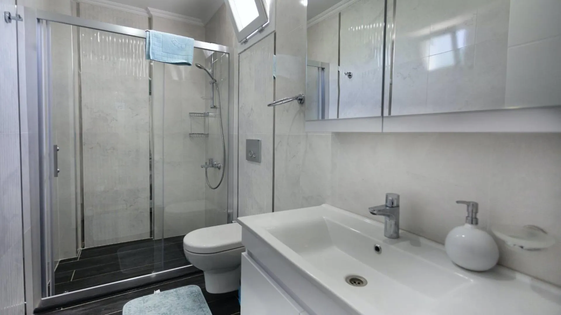 Fethiye 4 Bedroom Villa 2555